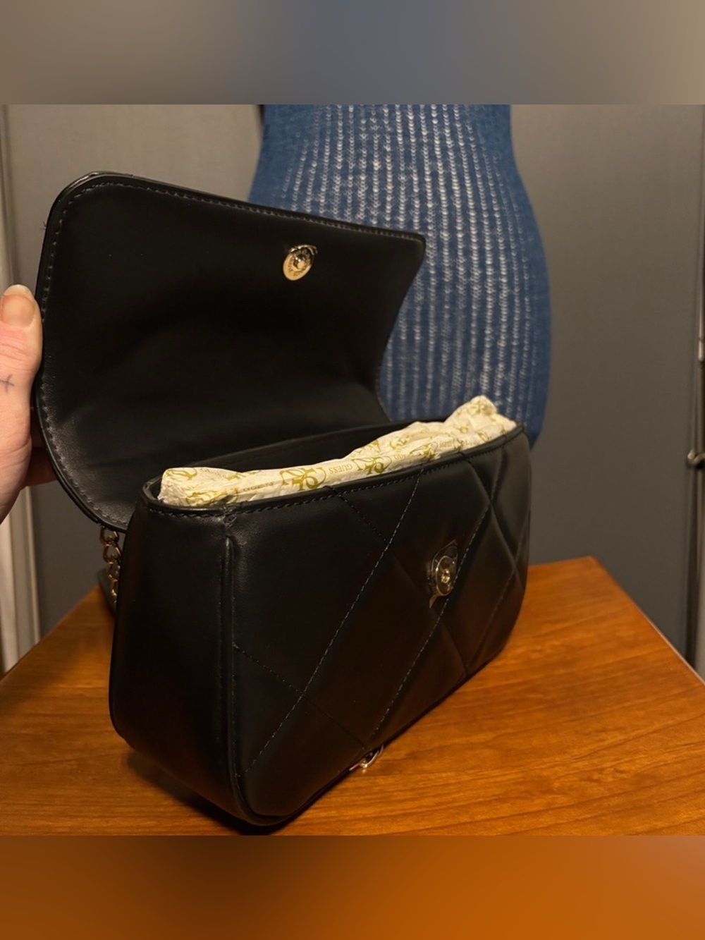 Guess NWT Black Quilted Crossbody Bag - Picture 11 of 12